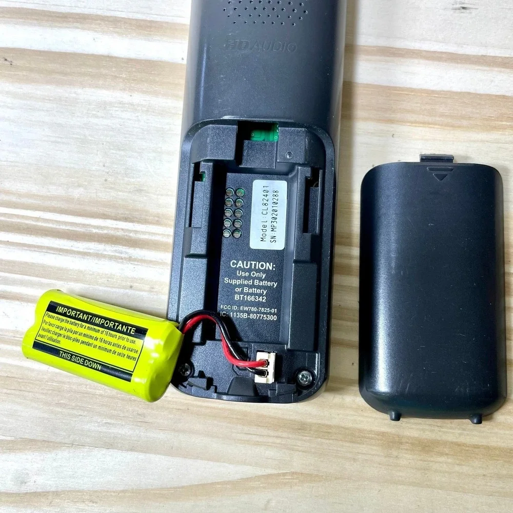 AT&T‎ Replacement Handset Phone CL82401 w/Charging Base Fully Tested Fully